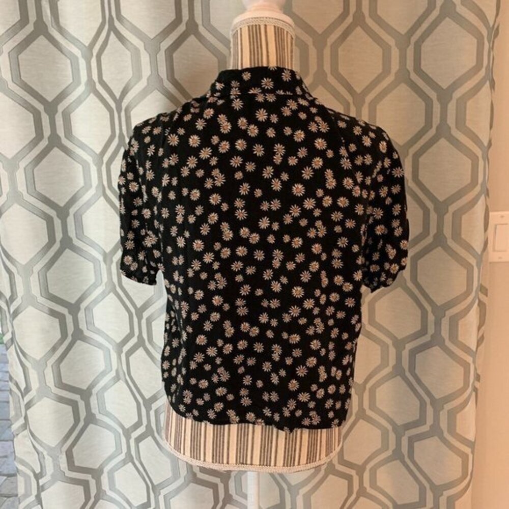 American Eagle Crop Button Down Top - image 4